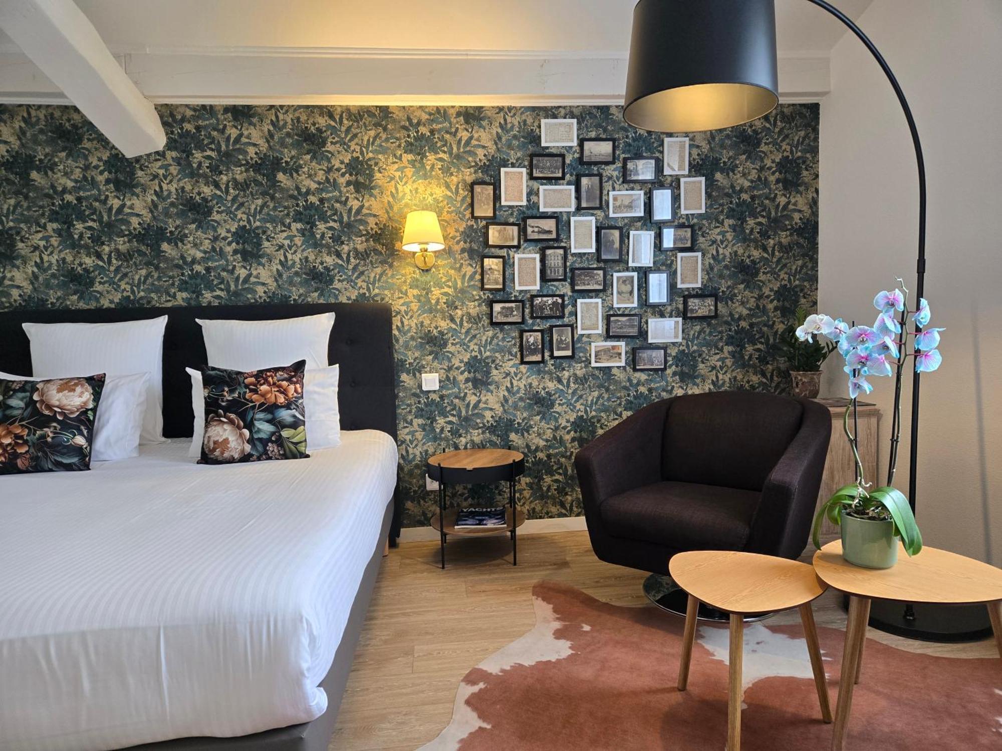 Hotel Le Saint-Genies Uzès Exteriör bild