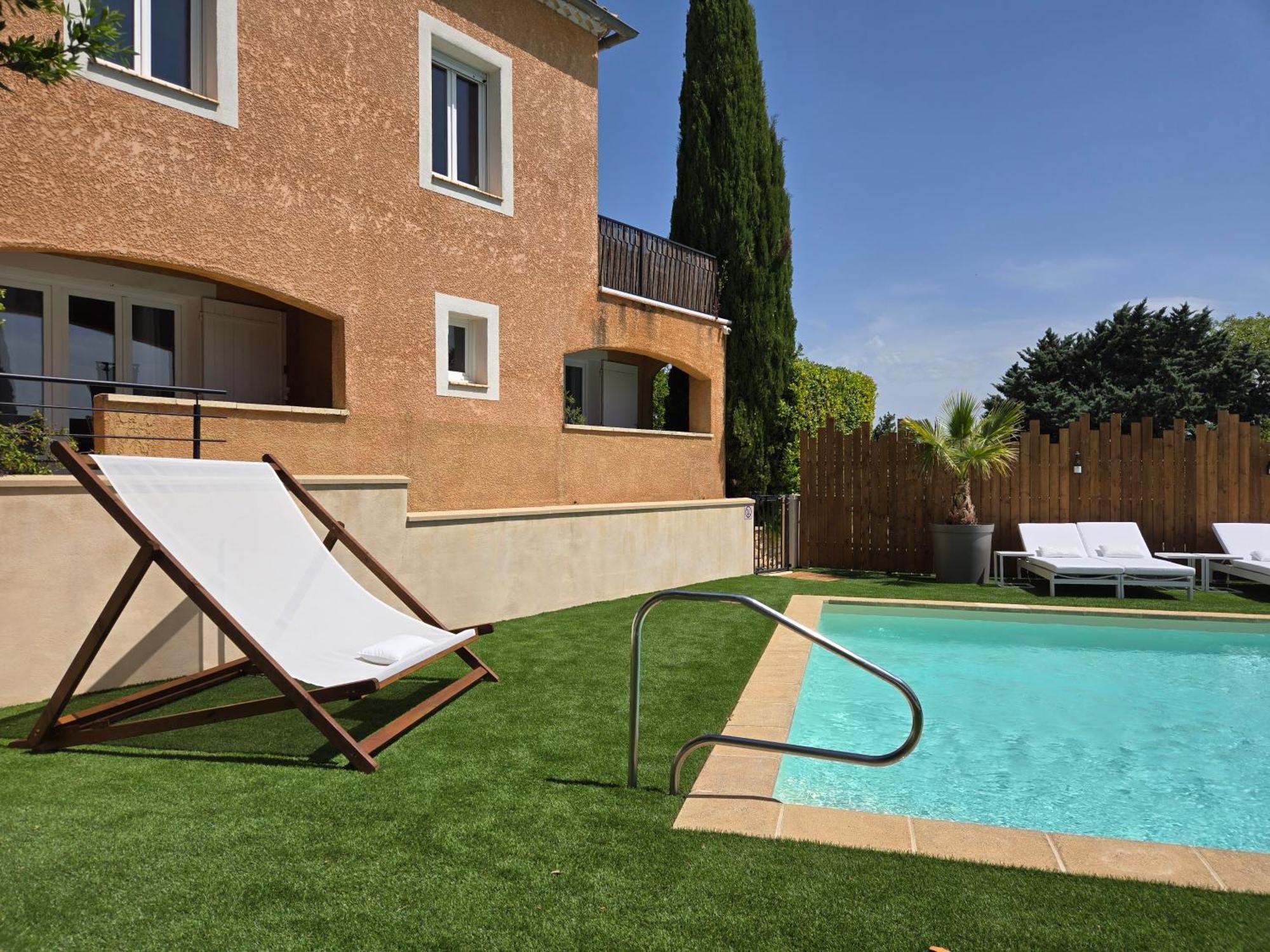 Hotel Le Saint-Genies Uzès Exteriör bild