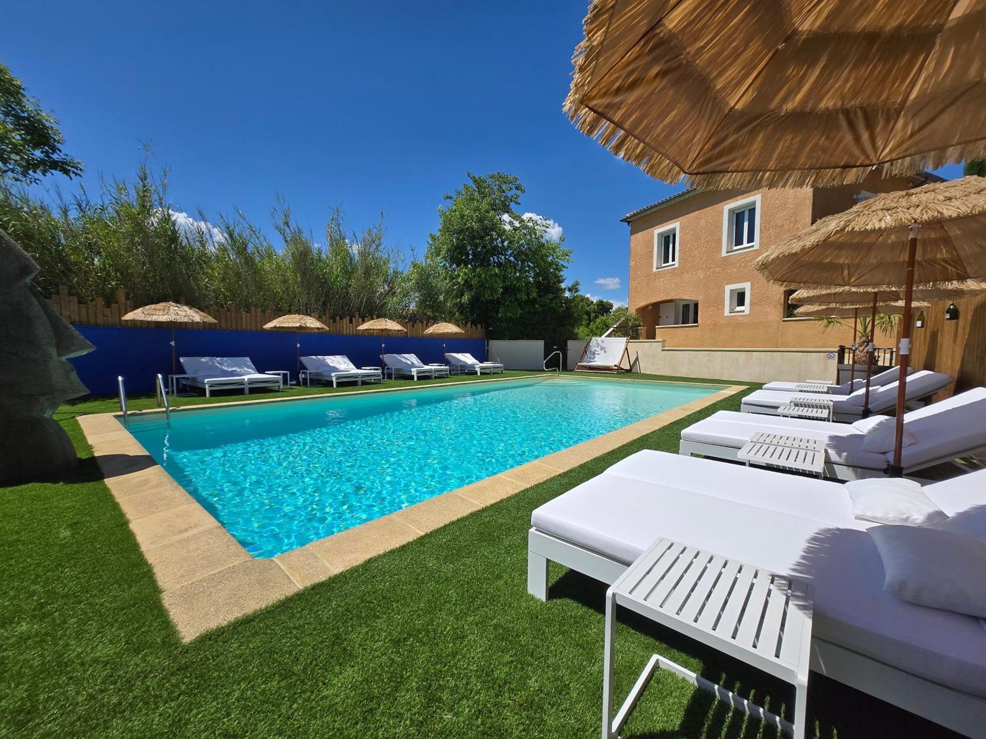Hotel Le Saint-Genies Uzès Exteriör bild