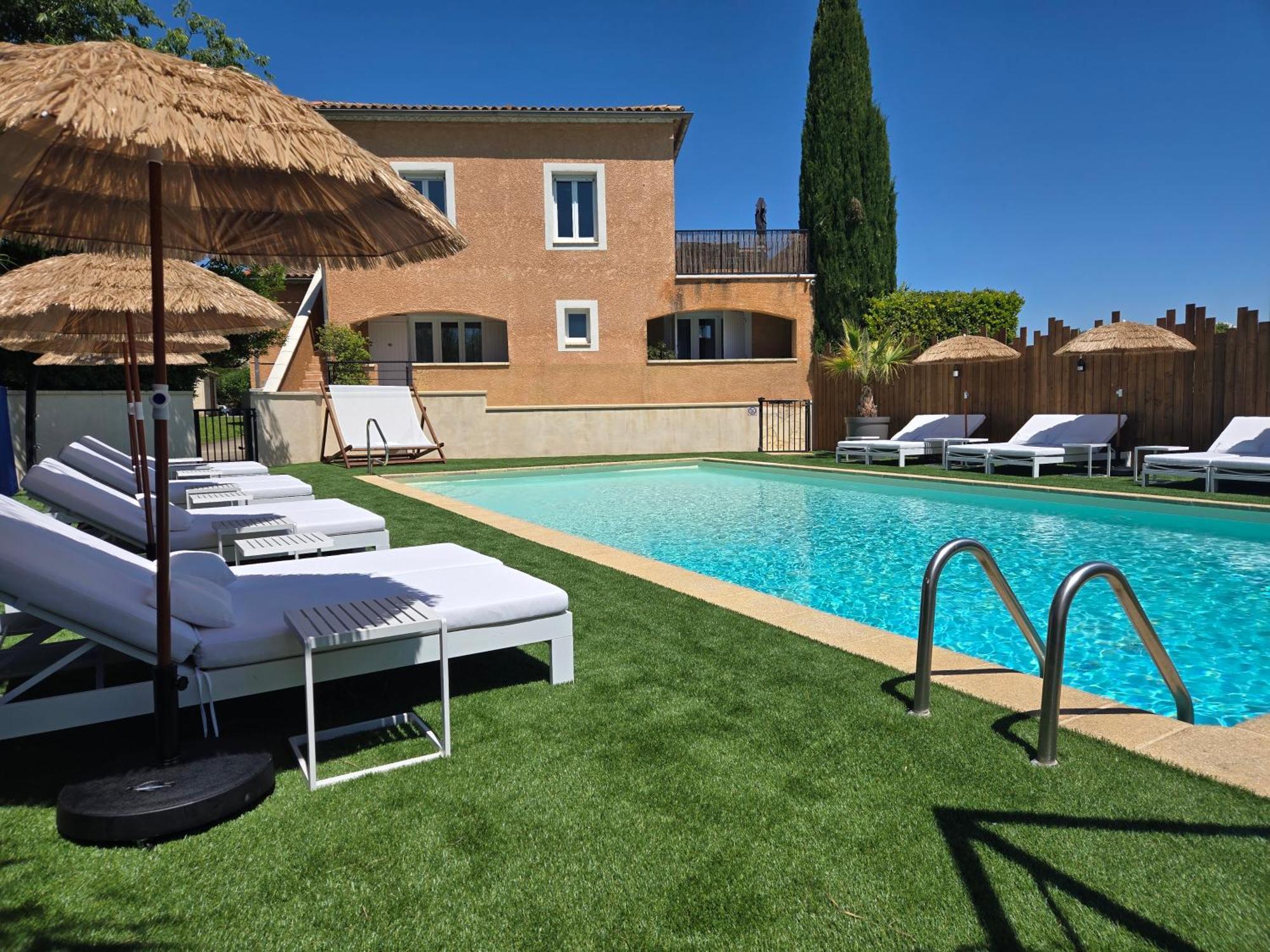 Hotel Le Saint-Genies Uzès Exteriör bild